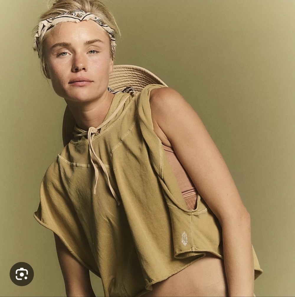 Free People - Toss Up Tee in Golden Palm, Size L, NWOT